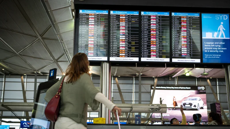 Check Hawaiian Airlines Flight Change Status at Airport