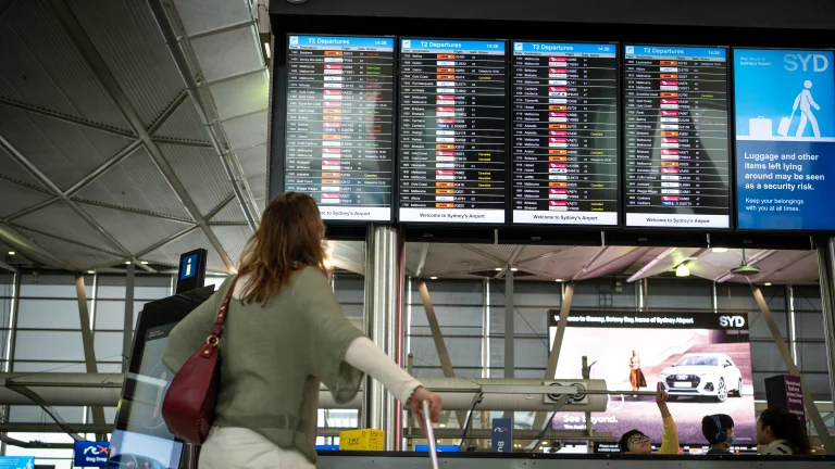 Check Alaska Airlines Flight Change Status At Airport